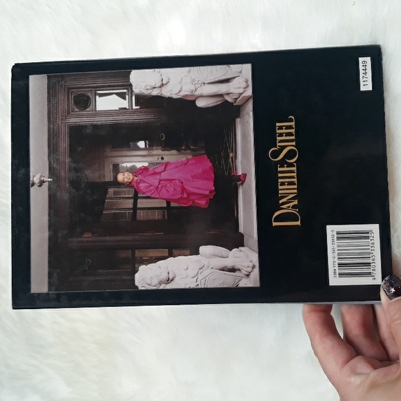 Danielle Steel's hardcover Coming Out Copyright 2006 - Picture 2 of 10